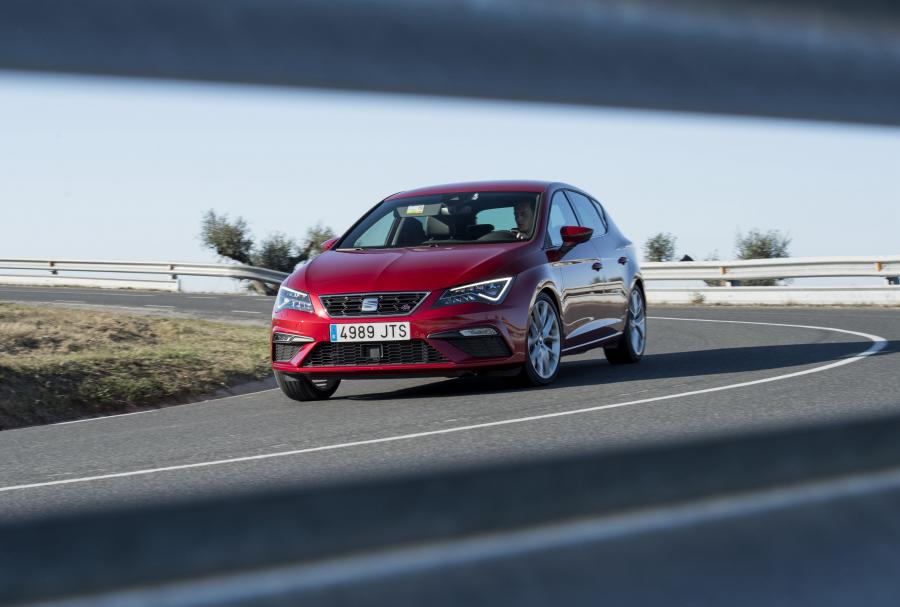  Seat Leon FR 2016 года  (WW) (фото 20 из 30)